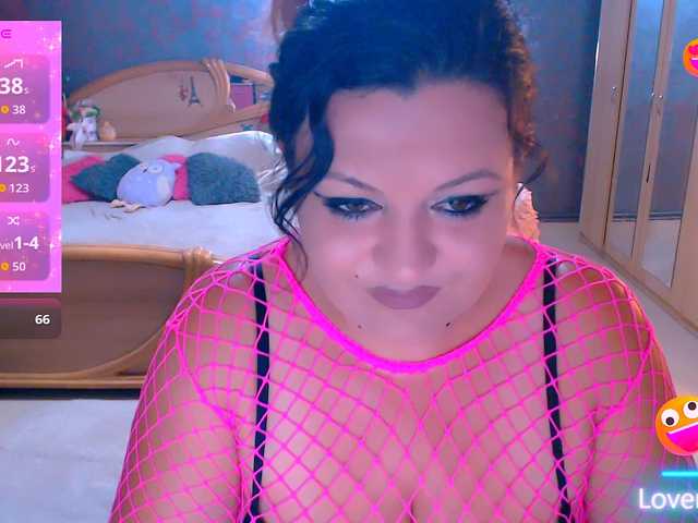 Ariellefoxy live cam on BongaCams