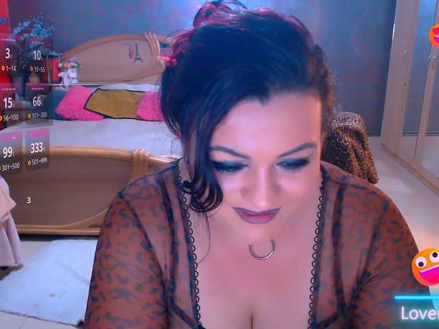 Ariellefoxy, en vivo ahora en BongaCams