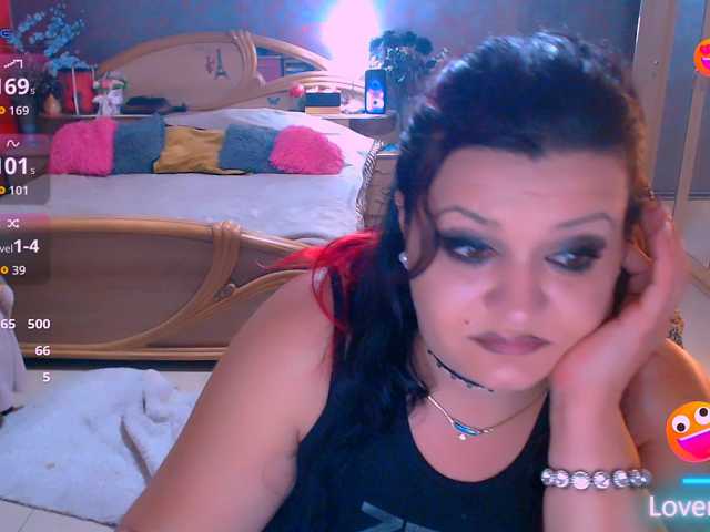 Ariellefoxy live cam preview