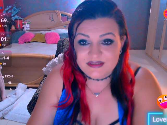 Ariellefoxy, en vivo ahora en BongaCams