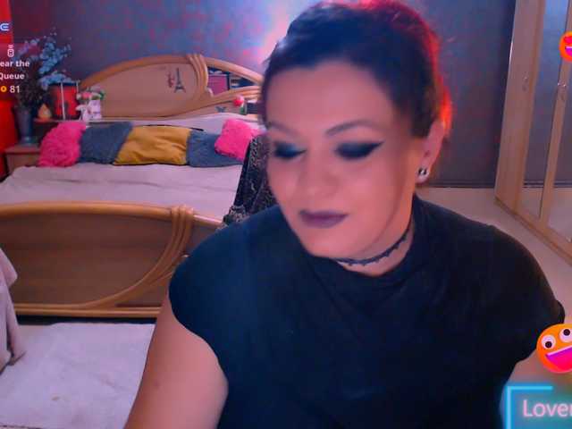 Ariellefoxy live cam on BongaCams