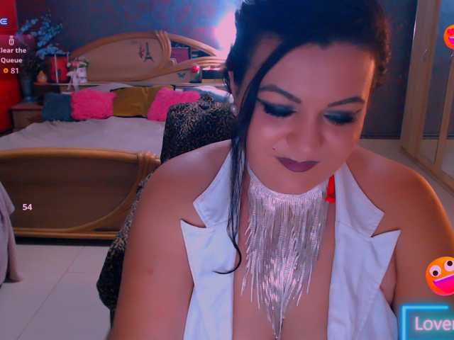 Ariellefoxy live cam on BongaCams
