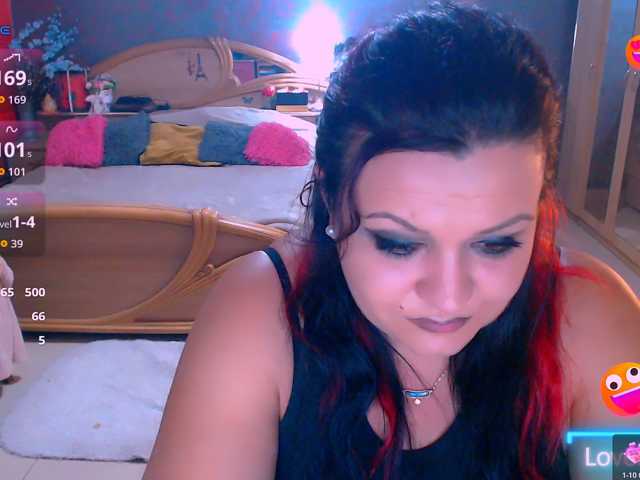 Ariellefoxy, en vivo ahora en BongaCams