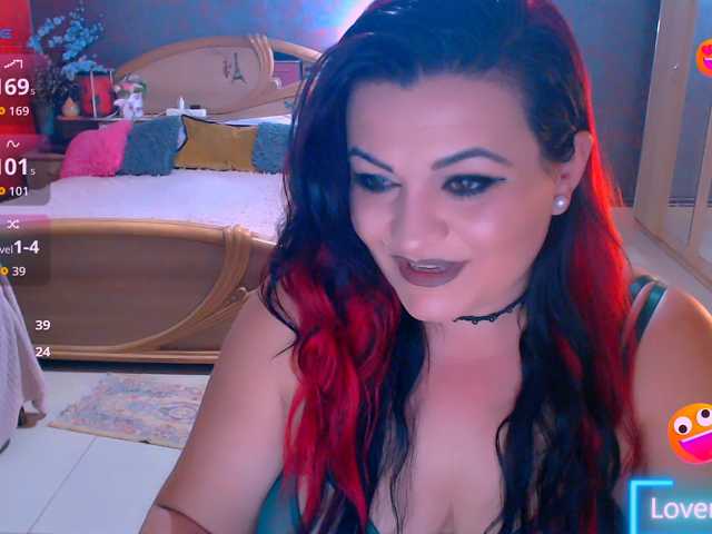 Ariellefoxy live cam on BongaCams