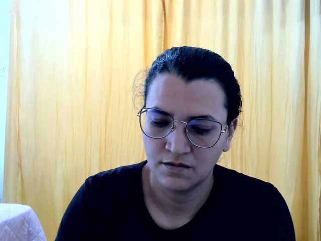 MARILYNG, en directo ahora en BongaCams