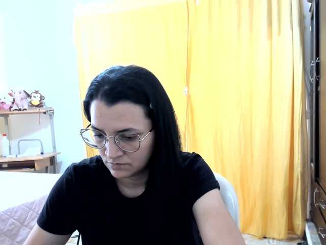 MARILYNG, live now on BongaCams