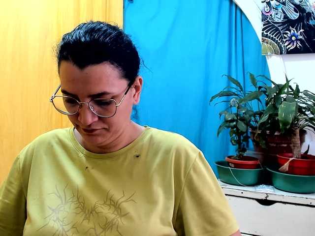 MARILYNG live cam preview