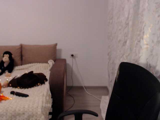 RianaCrystal live cam on BongaCams