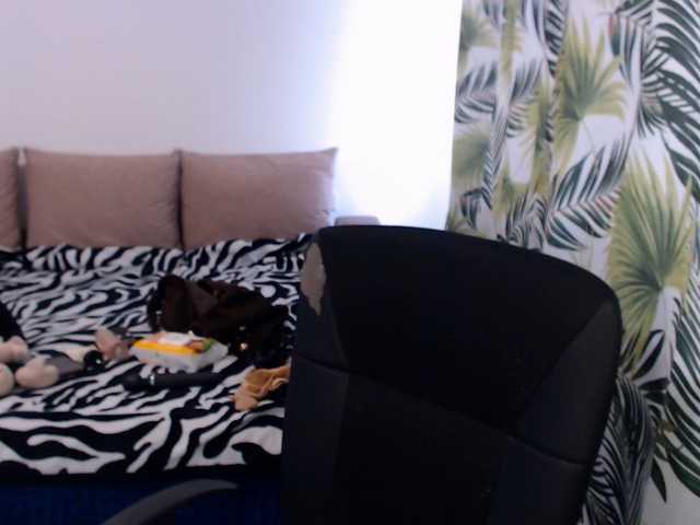 RianaCrystal, live now on BongaCams