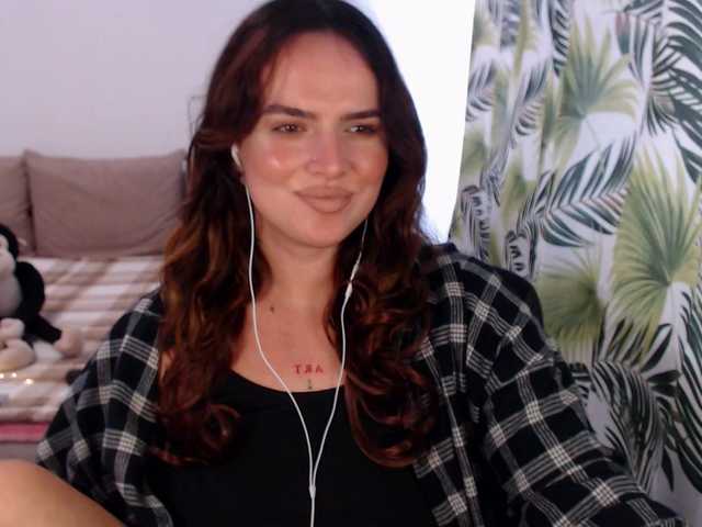 RianaCrystal live cam preview