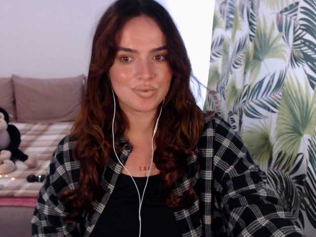 RianaCrystal live cam preview