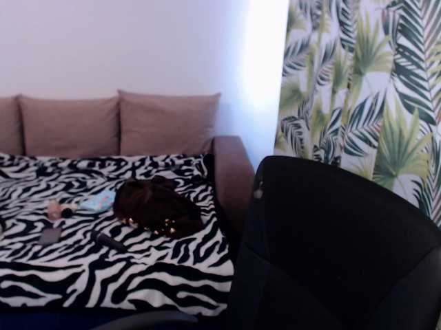 RianaCrystal live cam on BongaCams