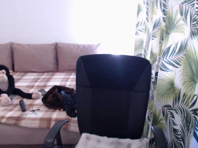 RianaCrystal live cam preview
