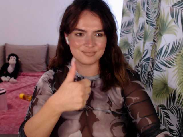 RianaCrystal live cam on BongaCams