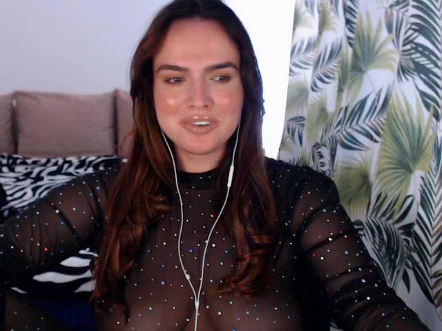 RianaCrystal live cam on BongaCams
