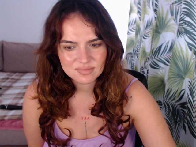 RianaCrystal live cam on BongaCams