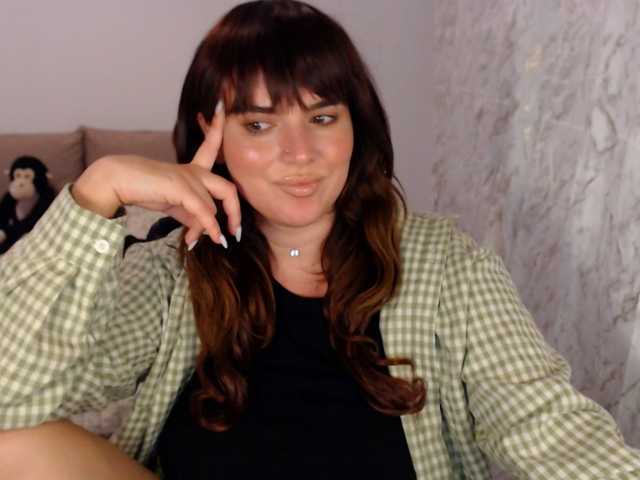 RianaCrystal live cam on BongaCams