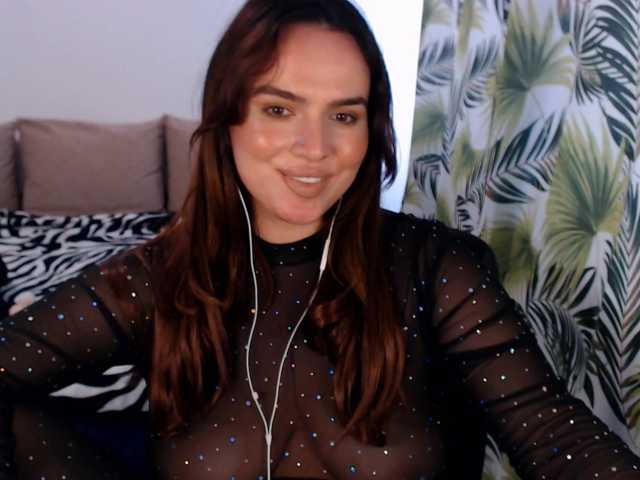 RianaCrystal live cam on BongaCams