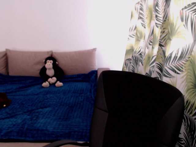 RianaCrystal live cam on BongaCams