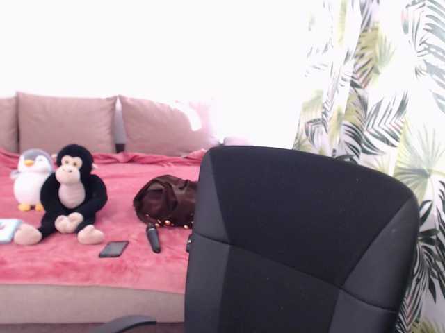 RianaCrystal live cam on BongaCams