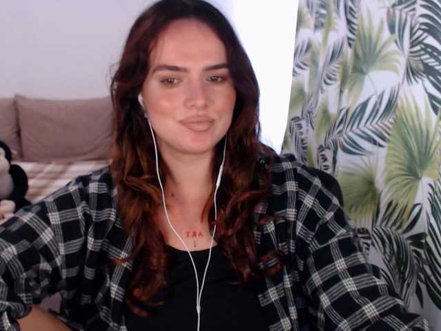 RianaCrystal live cam preview