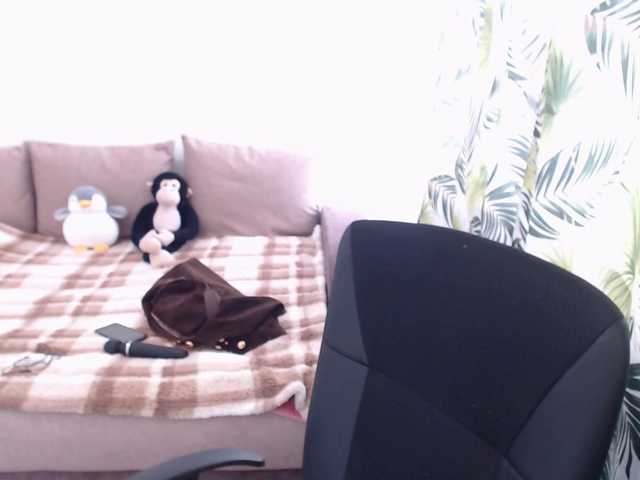 RianaCrystal live cam on BongaCams