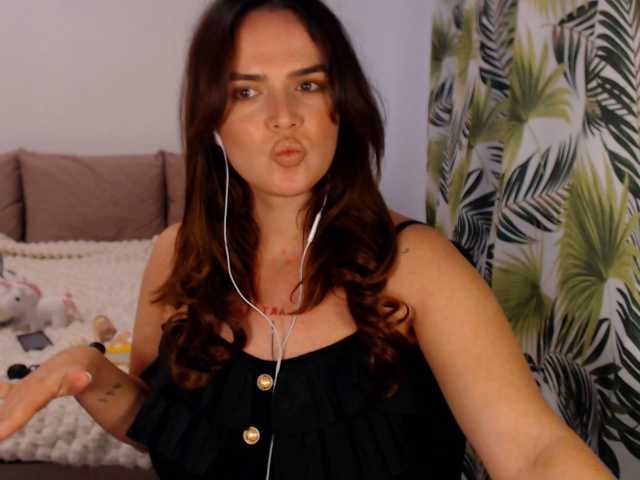 RianaCrystal live cam preview