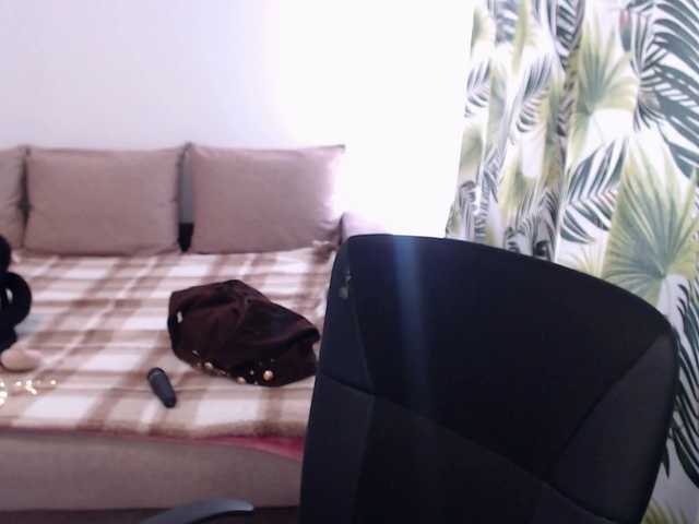 RianaCrystal live cam on BongaCams