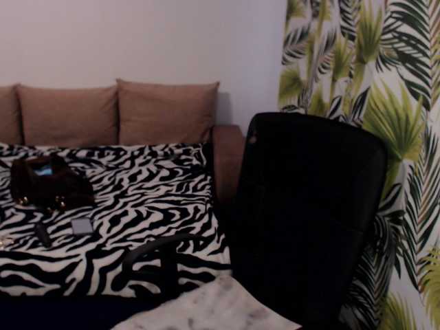 RianaCrystal live cam on BongaCams