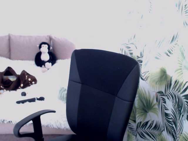 RianaCrystal live cam on BongaCams