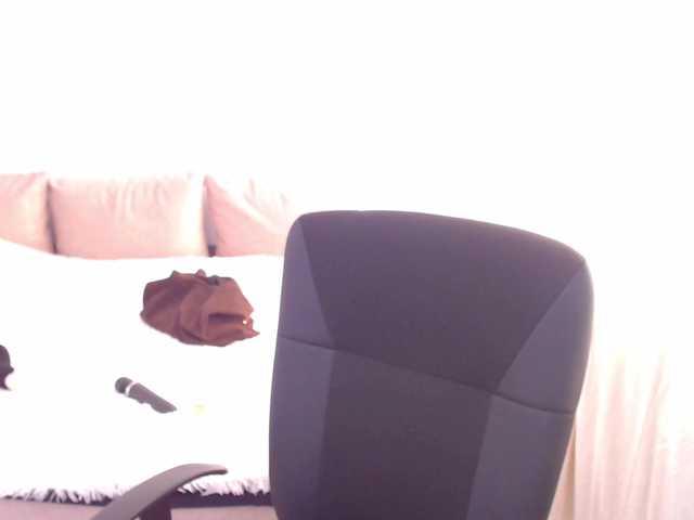 RianaCrystal's BongaCams show and profile