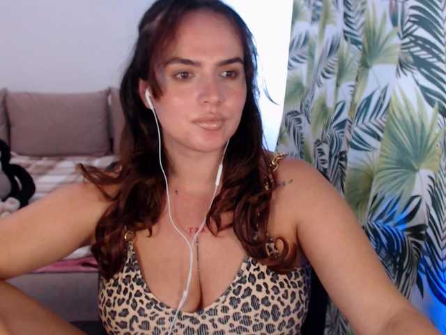 RianaCrystal live cam preview
