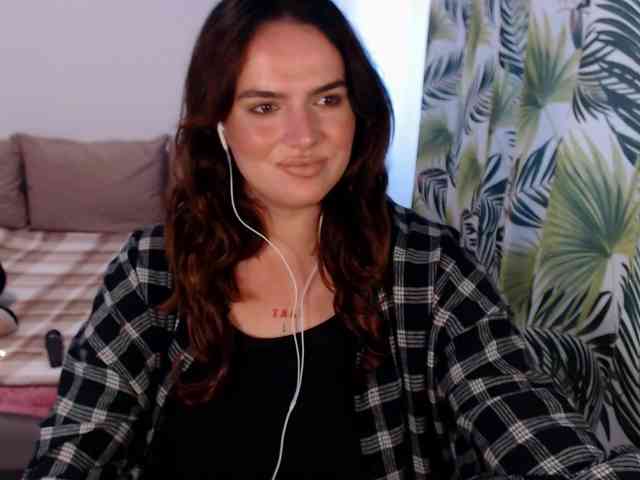 RianaCrystal webcam