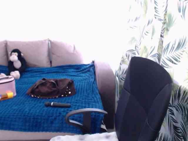 RianaCrystal webcam