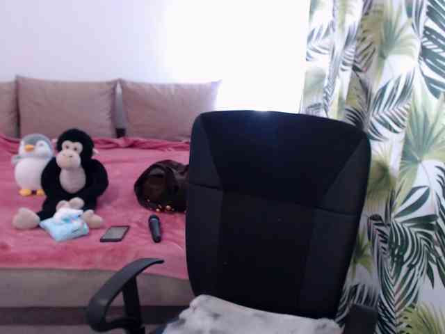 RianaCrystal webcam