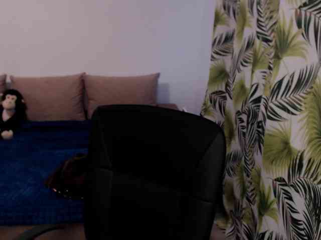RianaCrystal webcam