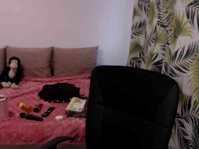 RianaCrystal webcam