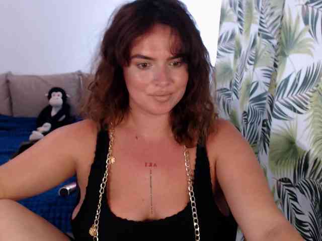 RianaCrystal webcam