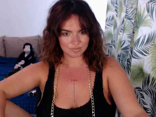 RianaCrystal webcam
