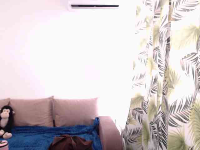 RianaCrystal webcam