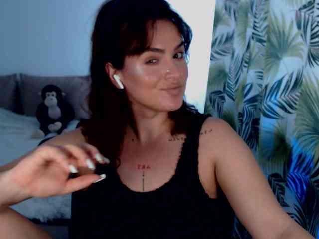 RianaCrystal webcam