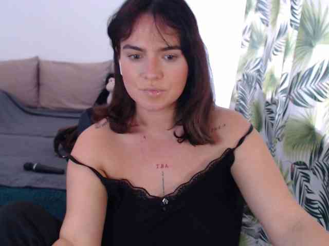 RianaCrystal webcam