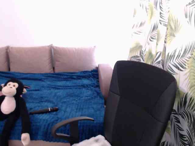 RianaCrystal webcam