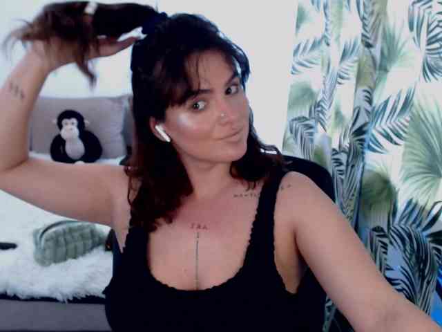 RianaCrystal webcam