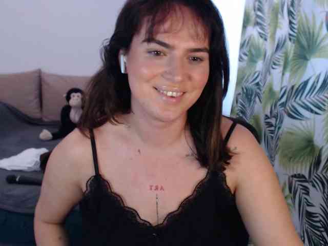 RianaCrystal webcam