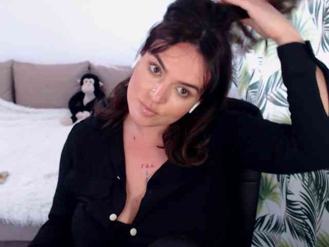 RianaCrystal webcam