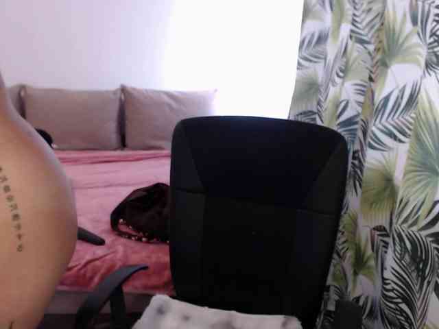 rianacrystal's live room