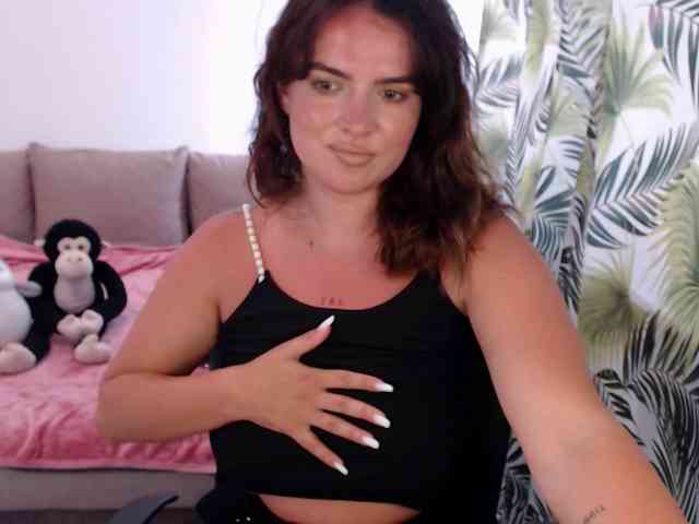 RianaCrystal Live Webcam on BongaCams