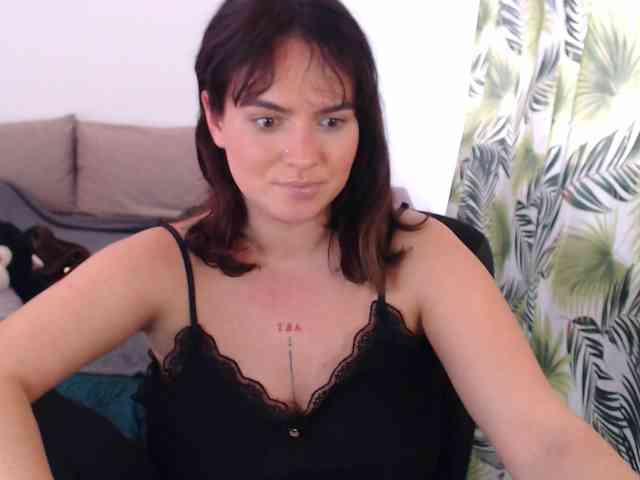 RianaCrystal webcam