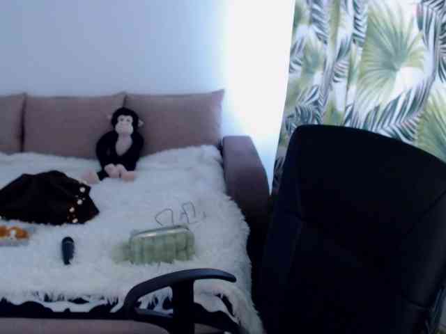 RianaCrystal webcam